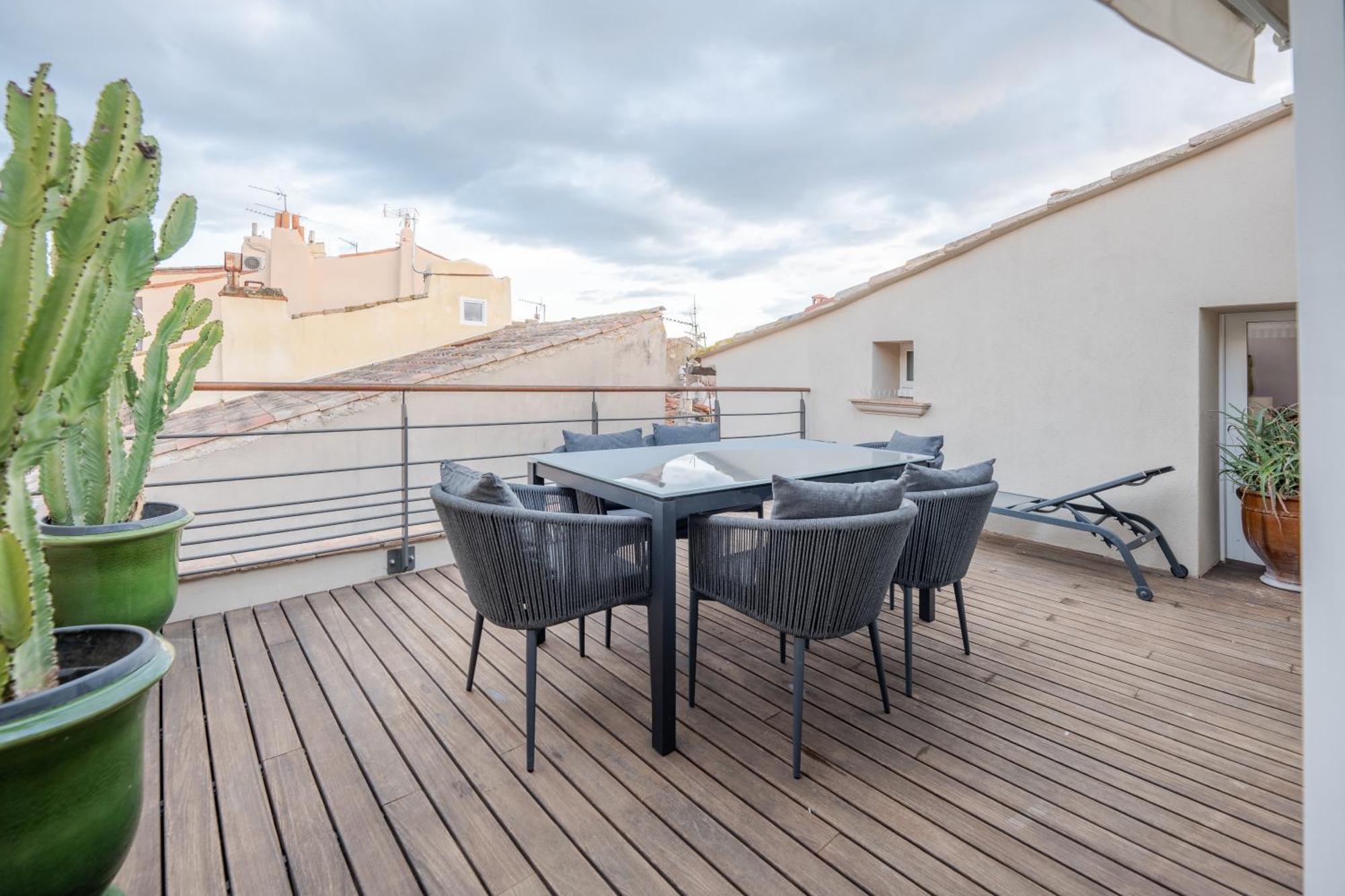 Beau Clocher Saint-Tropez Rum bild